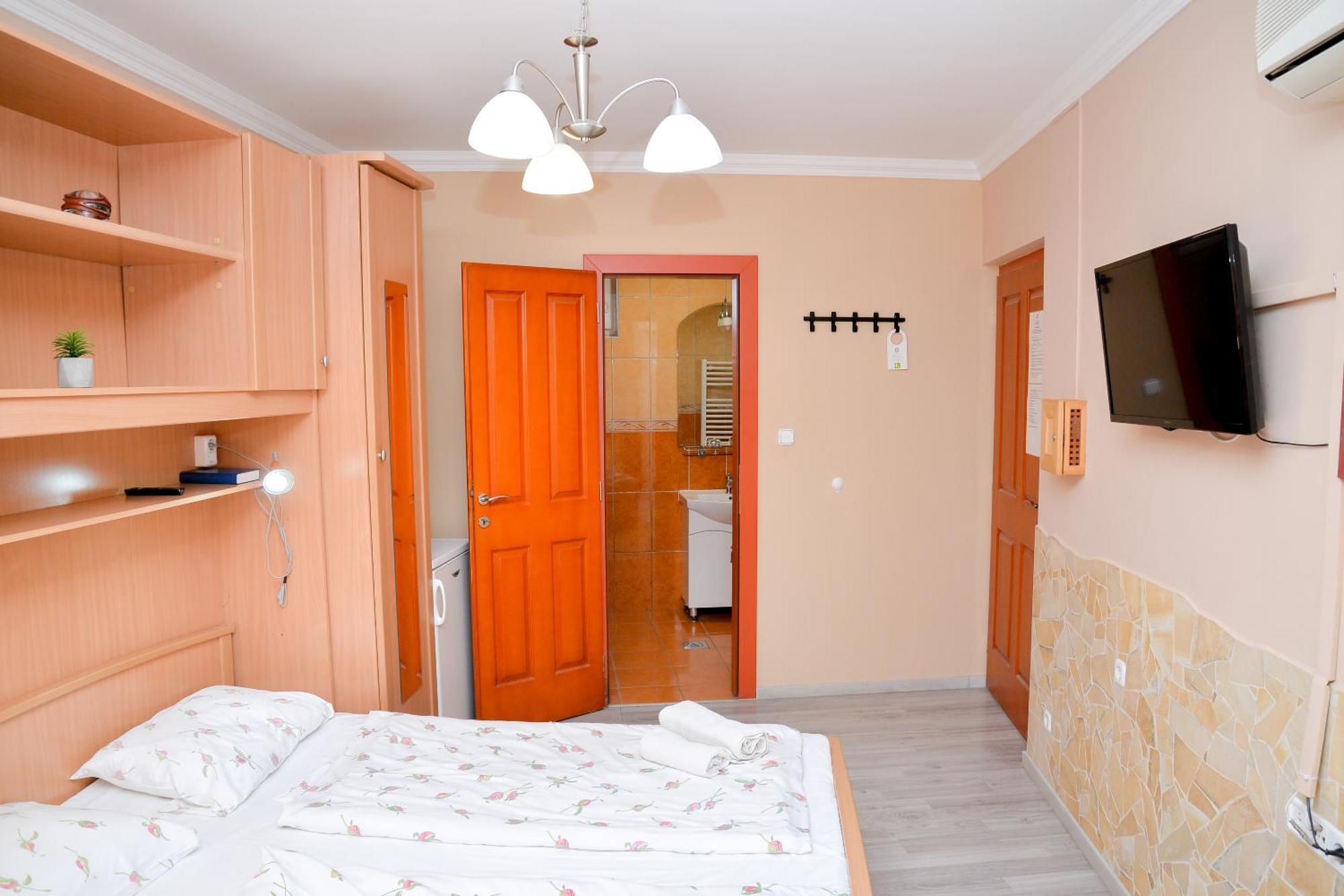 Bed and Breakfast Major Panzió és Étterem Hajdúszoboszló Esterno foto