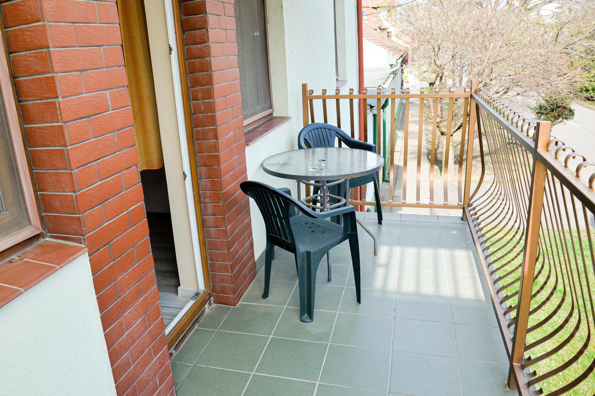 Bed and Breakfast Major Panzió és Étterem Hajdúszoboszló Esterno foto