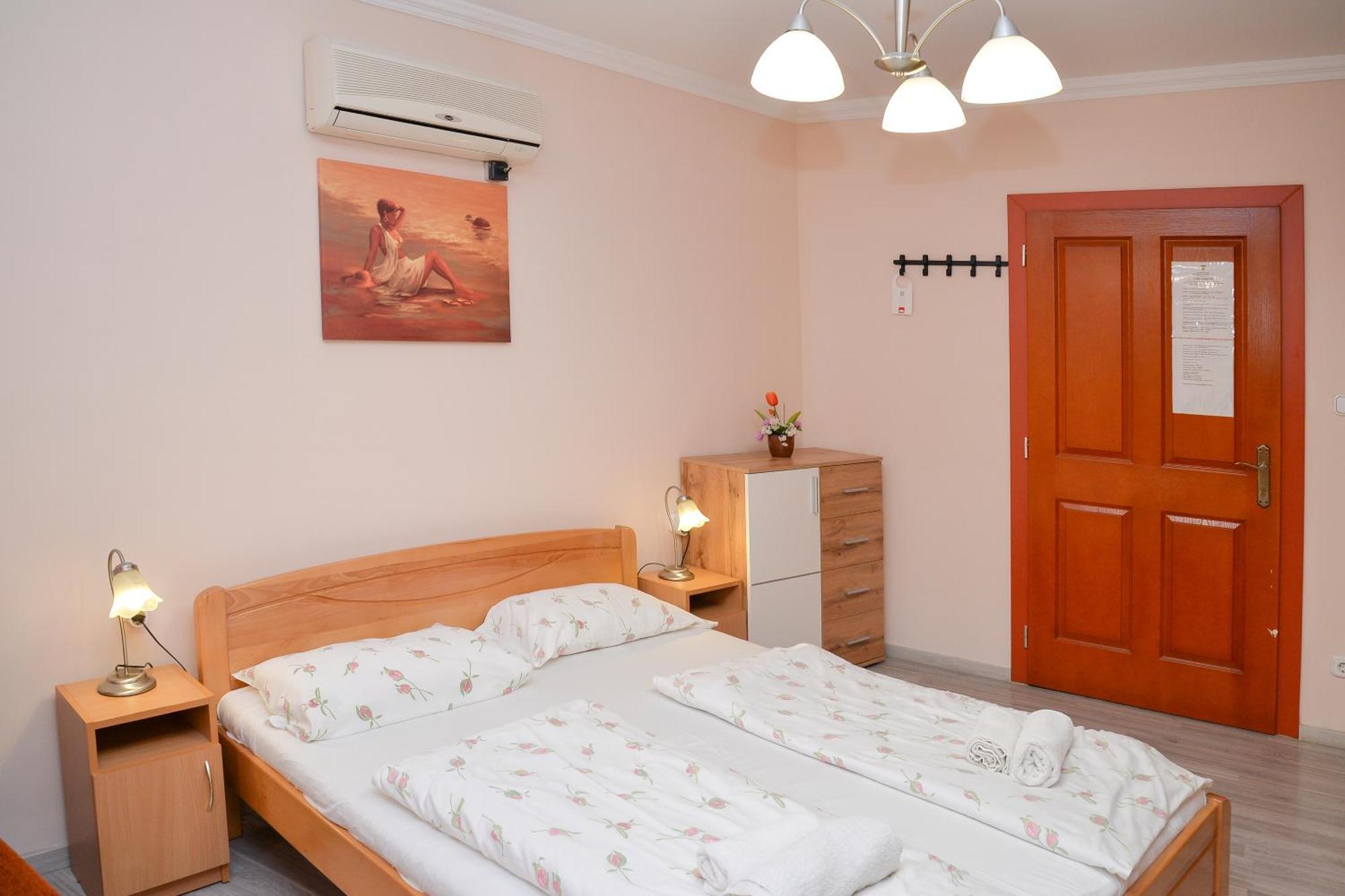 Bed and Breakfast Major Panzió és Étterem Hajdúszoboszló Esterno foto