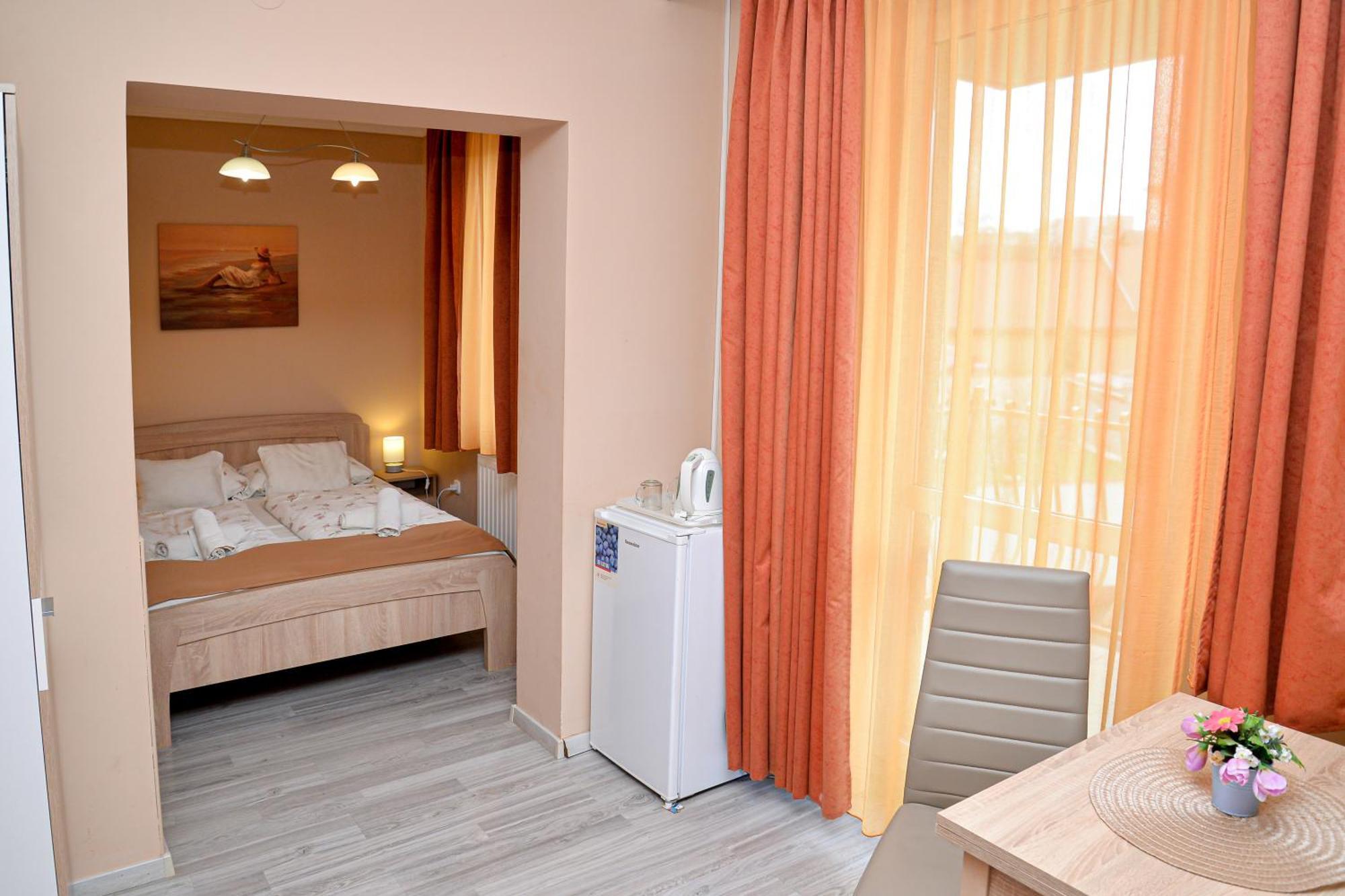 Bed and Breakfast Major Panzió és Étterem Hajdúszoboszló Esterno foto